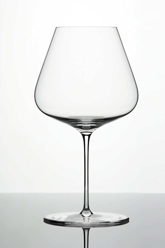 Zalto Burgundy glass, perfekt for komplekse røde viner, bred bunn